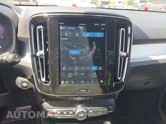 2024 Volvo XC40 B5 Core Bright Theme – miniatura 7