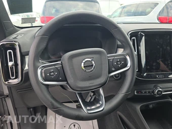 2024 Volvo XC40 B5 Core Bright Theme – miniatura 10