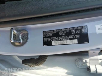 2024 Volvo XC40 B5 Core Bright Theme – miniatura 13