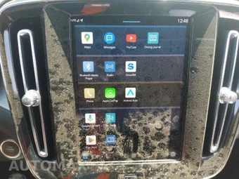 2024 Volvo XC40 B5 Core Bright Theme – miniatura 18