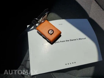 2024 Volvo XC40 B5 Core Bright Theme – miniatura 21