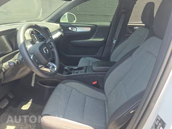 2024 Volvo XC40 B5 Core Bright Theme - miniatura 7