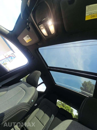 2024 Volvo XC40 B5 Core Bright Theme – miniatura 11