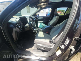 2024 Volvo XC40 B5 Core Bright Theme – miniatura 6