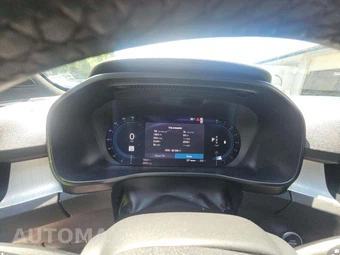2024 Volvo XC40 B5 Core Bright Theme – miniatura 9