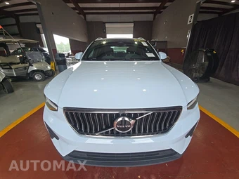 2024 Volvo XC40 B5 Core Bright Theme - miniatura 2