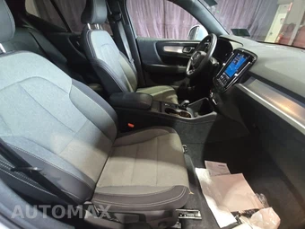 2024 Volvo XC40 B5 Core Bright Theme - miniatura 8