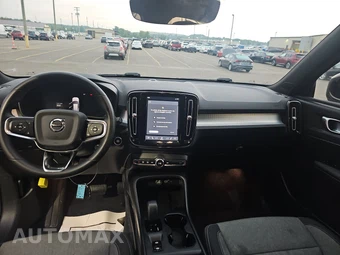 2024 Volvo XC40 B5 Core Bright Theme - miniatura 11
