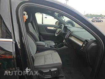 2024 Volvo XC40 B5 Core Bright Theme - miniatura 8