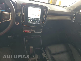 2024 Volvo XC40 B5 Core Dark Theme - miniatura 11