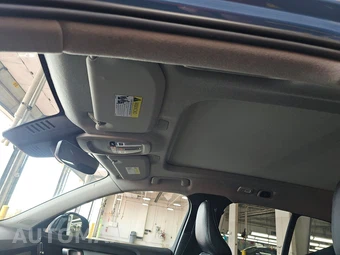 2024 Volvo XC40 B5 Core Dark Theme - miniatura 17
