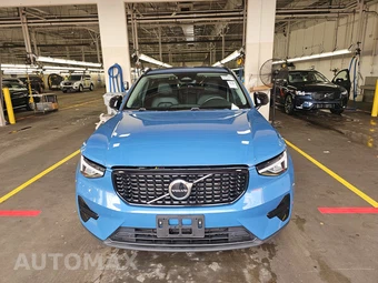 2024 Volvo XC40 B5 Core Dark Theme - miniatura 2