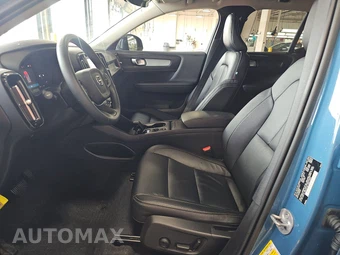 2024 Volvo XC40 B5 Core Dark Theme - miniatura 7