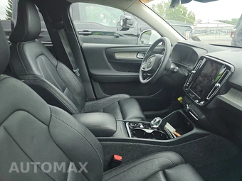2024 Volvo XC40 B5 Plus Bright Theme - miniatura 8