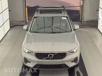 2024 Volvo XC40 B5 Plus Bright Theme – miniatura 2
