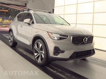 2024 Volvo XC40 B5 Plus Bright Theme – miniatura 3