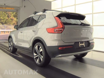 2024 Volvo XC40 B5 Plus Bright Theme – miniatura 6