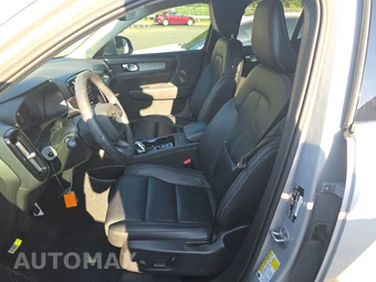 2024 Volvo XC40 B5 Plus Bright Theme – miniatura 7