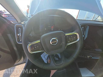 2024 Volvo XC40 B5 Plus Bright Theme – miniatura 10