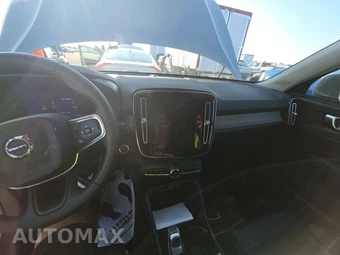 2024 Volvo XC40 B5 Plus Bright Theme – miniatura 11