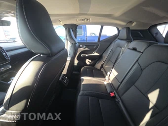 2024 Volvo XC40 B5 Plus Bright Theme – miniatura 13