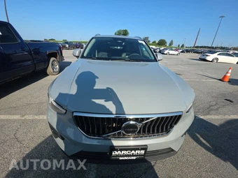 2024 Volvo XC40 B5 Plus Bright Theme – miniatura 2