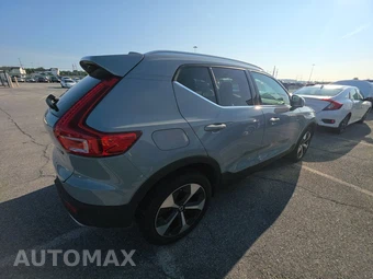 2024 Volvo XC40 B5 Plus Bright Theme – miniatura 4
