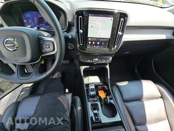 2024 Volvo XC40 B5 Plus Bright Theme – miniatura 11