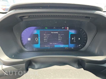 2024 Volvo XC40 B5 Plus Bright Theme – miniatura 12