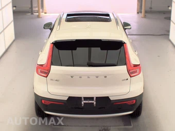 2024 Volvo XC40 B5 Plus Bright Theme – miniatura 5