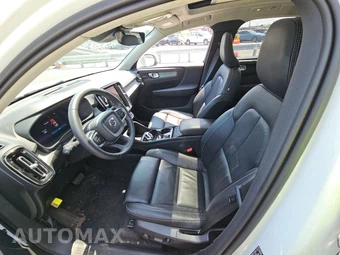 2024 Volvo XC40 B5 Plus Bright Theme – miniatura 7