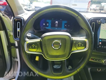 2024 Volvo XC40 B5 Plus Bright Theme - miniatura 10