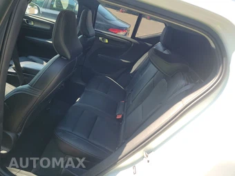 2024 Volvo XC40 B5 Plus Bright Theme - miniatura 13