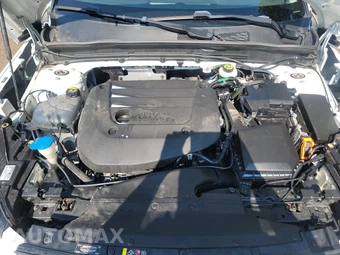 2024 Volvo XC40 B5 Plus Bright Theme - miniatura 15
