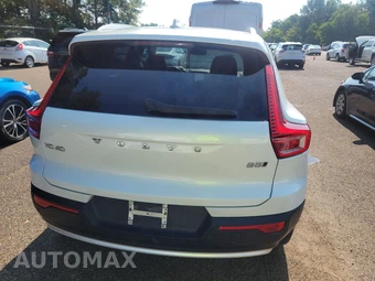 2024 Volvo XC40 B5 Plus Bright Theme - miniatura 5