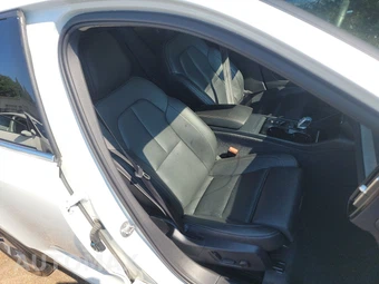 2024 Volvo XC40 B5 Plus Bright Theme - miniatura 8