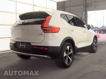 2024 Volvo XC40 B5 Plus Bright Theme – miniatura 4