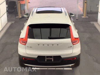 2024 Volvo XC40 B5 Plus Bright Theme – miniatura 5