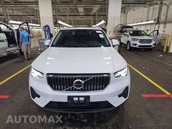 2024 Volvo XC40 B5 Plus Bright Theme – miniatura 2