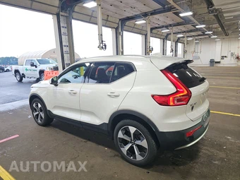 2024 Volvo XC40 B5 Plus Bright Theme – miniatura 6