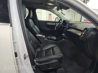 2024 Volvo XC40 B5 Plus Bright Theme – miniatura 8