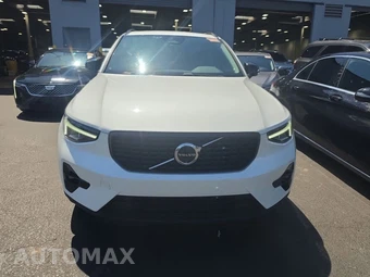 2024 Volvo XC40 B5 Plus Dark Theme – miniatura 2