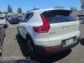 2024 Volvo XC40 B5 Plus Dark Theme – miniatura 6