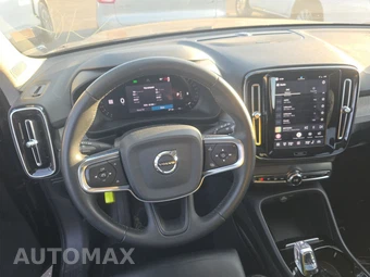 2024 Volvo XC40 B5 Plus Dark Theme – miniatura 10