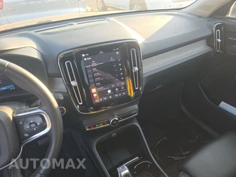 2024 Volvo XC40 B5 Plus Dark Theme – miniatura 11