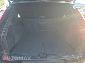 2024 Volvo XC40 B5 Plus Dark Theme – miniatura 16