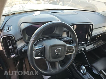 2024 Volvo XC40 B5 Plus Dark Theme – miniatura 11