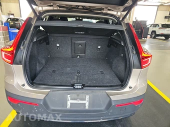 2024 Volvo XC40 B5 Plus Dark Theme – miniatura 16