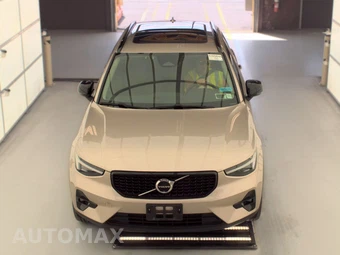 2024 Volvo XC40 B5 Plus Dark Theme – miniatura 2