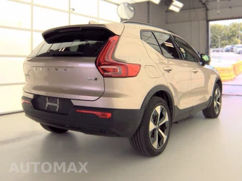 2024 Volvo XC40 B5 Plus Dark Theme – miniatura 4